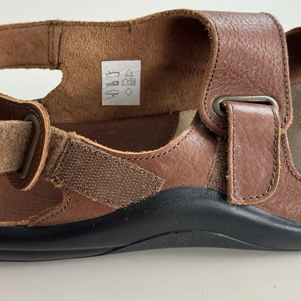 Hammacher Schlemmer Gentlemens Walk On Air Strap Sandals Camel Brown 12